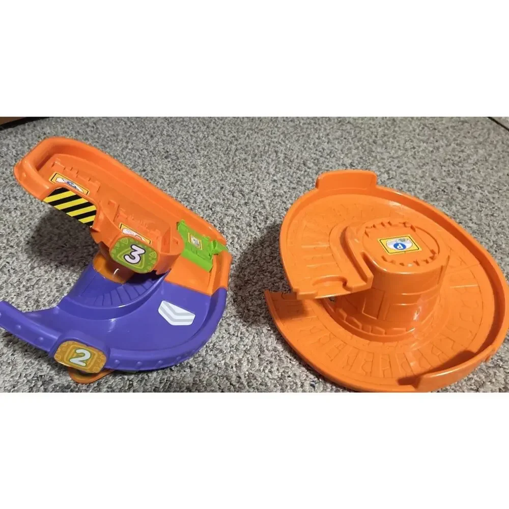 Vtech Go! Go! Smart Wheels Chug & Go Railroad Spiral Tower Garage Vehicle 100 Pc